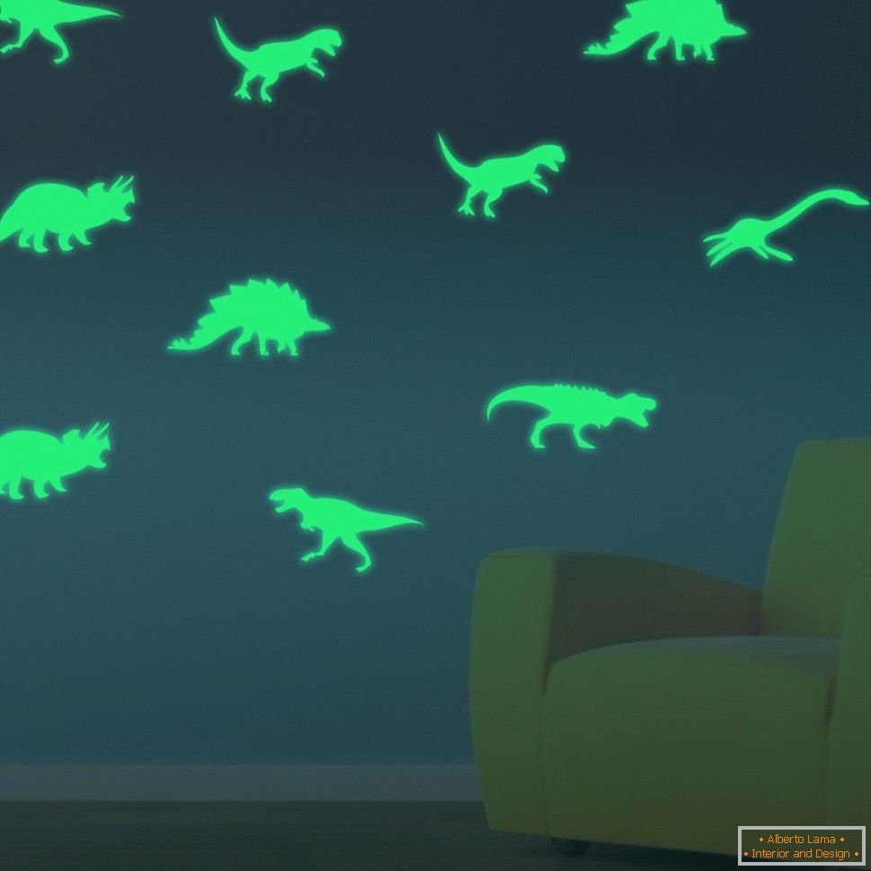 Dinosaurs on the wall
