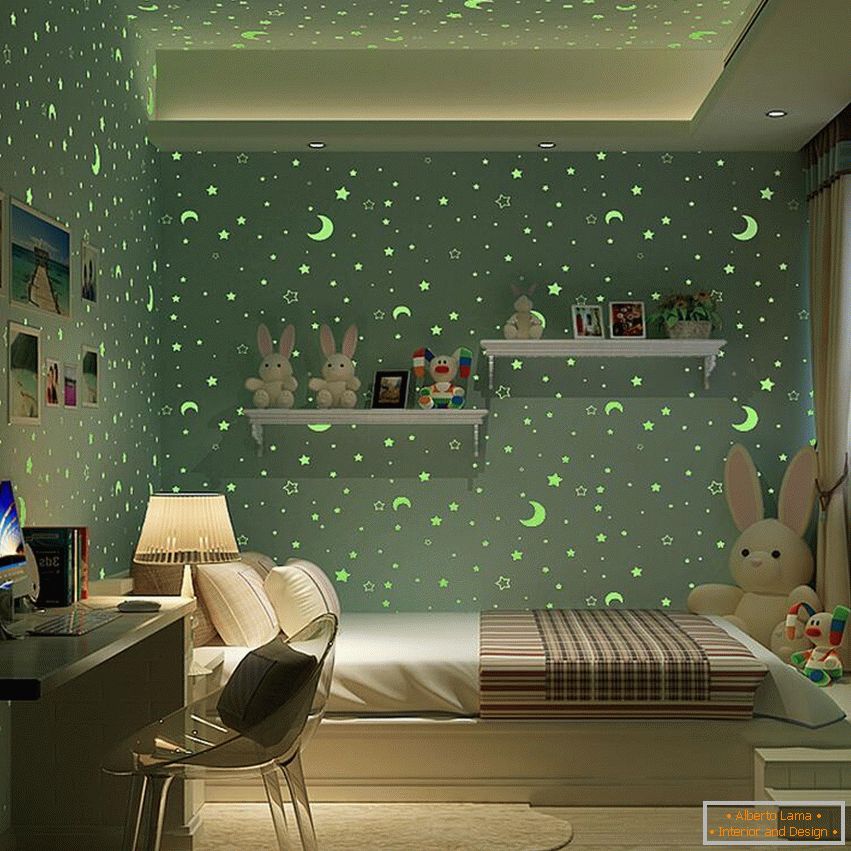 Stars on the walls in the nursery