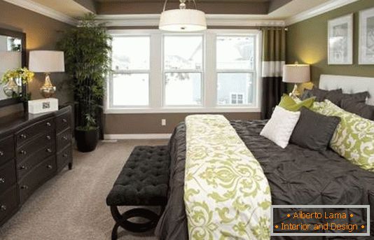 Stunning bedroom design with black decor