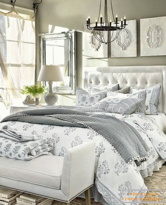 Luxurious bedroom in neutral colors