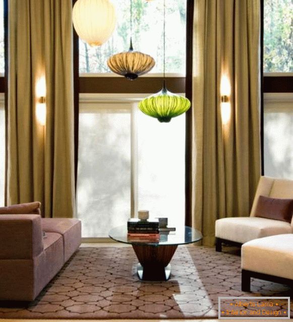 Pendant lamps in different colors and shapes