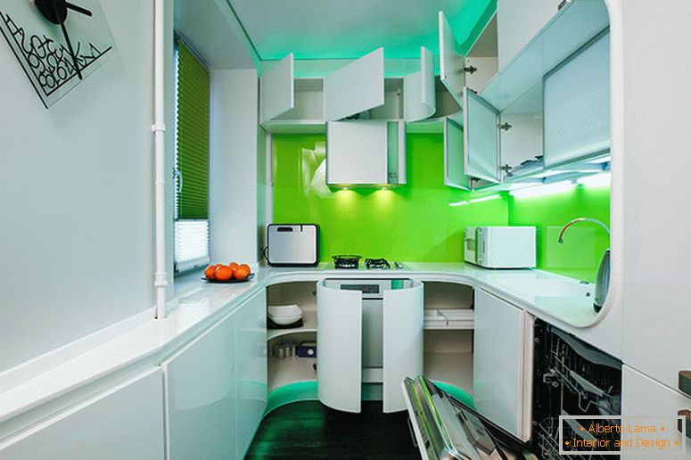 White kitchen, diluted with green accents