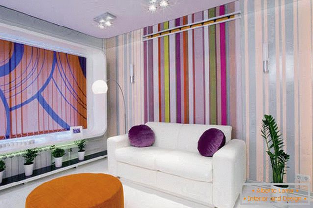 Multicolored wallpaper in a small living room