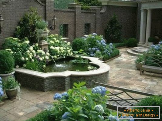 A small fountain in the courtyard of the house