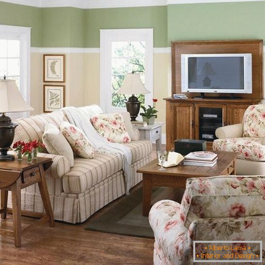 Flower motifs in the interior of the living room