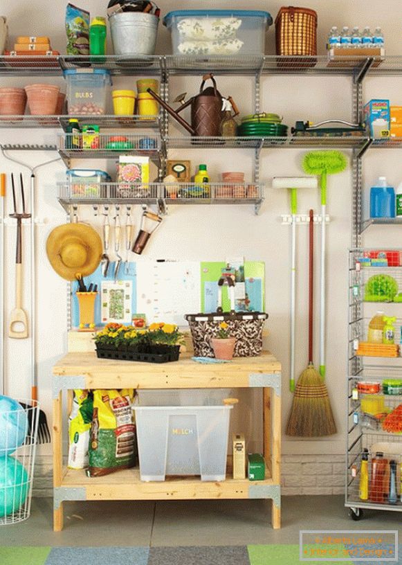 Organized space in the garage