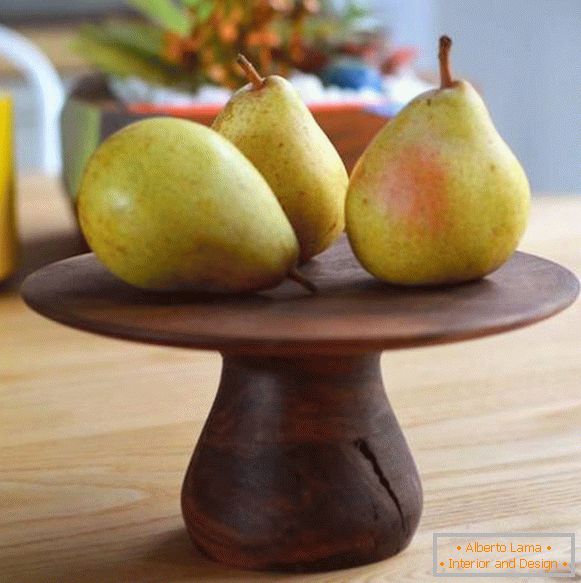 Wooden cake stand