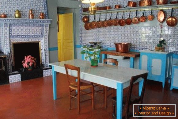 Copperware as decor in the kitchen