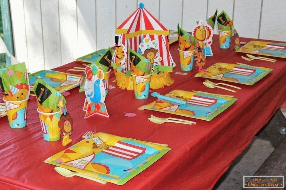 Children's table for birthday