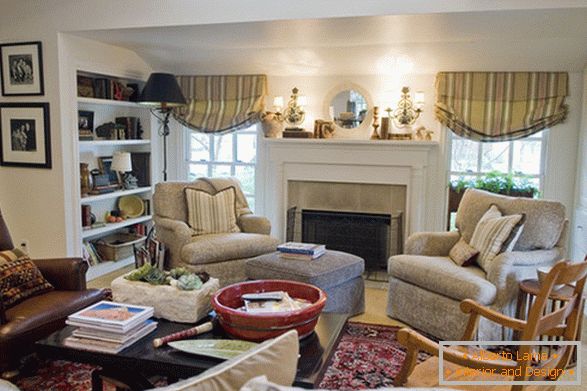 Living room with fireplace in the garage