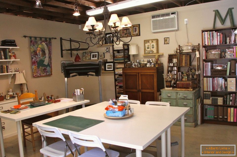 Dining room and workshop in the garage