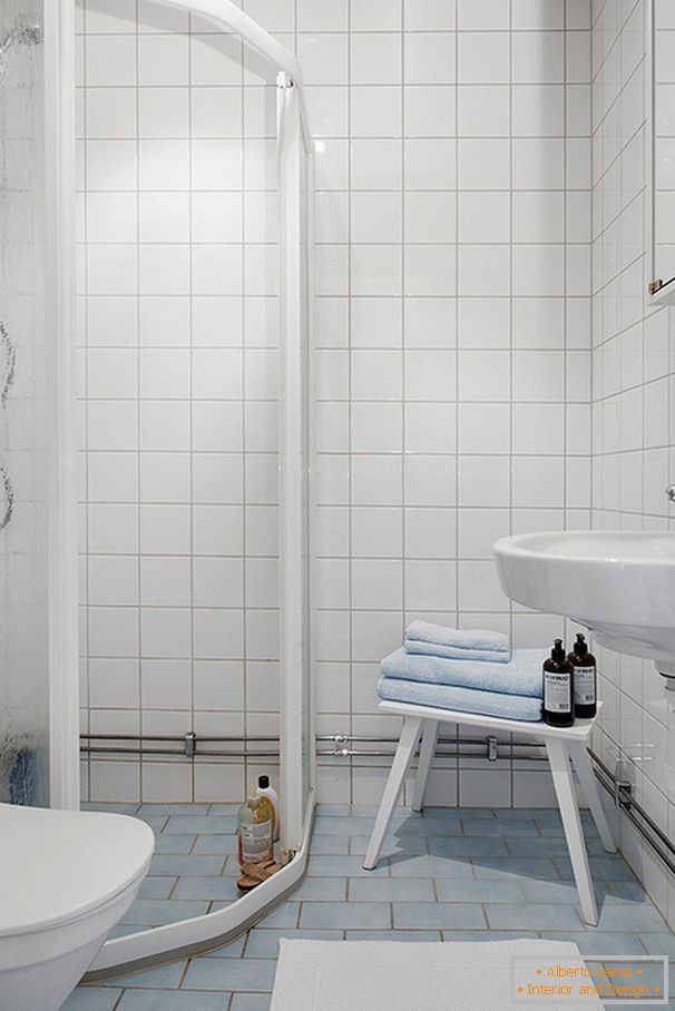 Bathroom in a small apartment