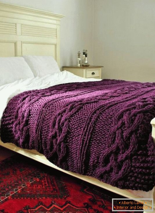 Knitted bed cover