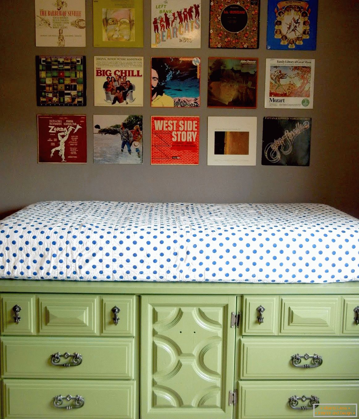The original way to replace a simple cabinet as a bed