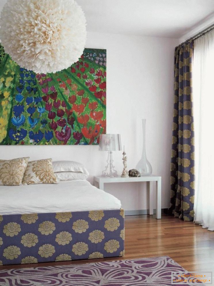 Bright bedroom design in the style of Feng Shui