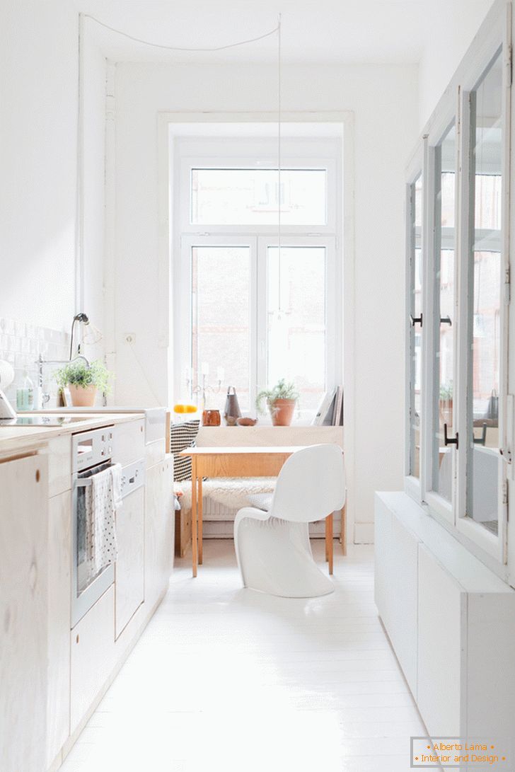 Kitchen design in a small apartment