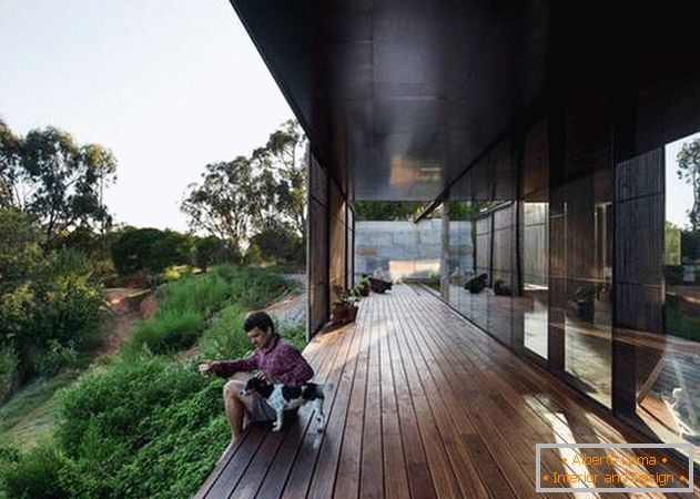 Inexpensive house of concrete blocks. Open terrace