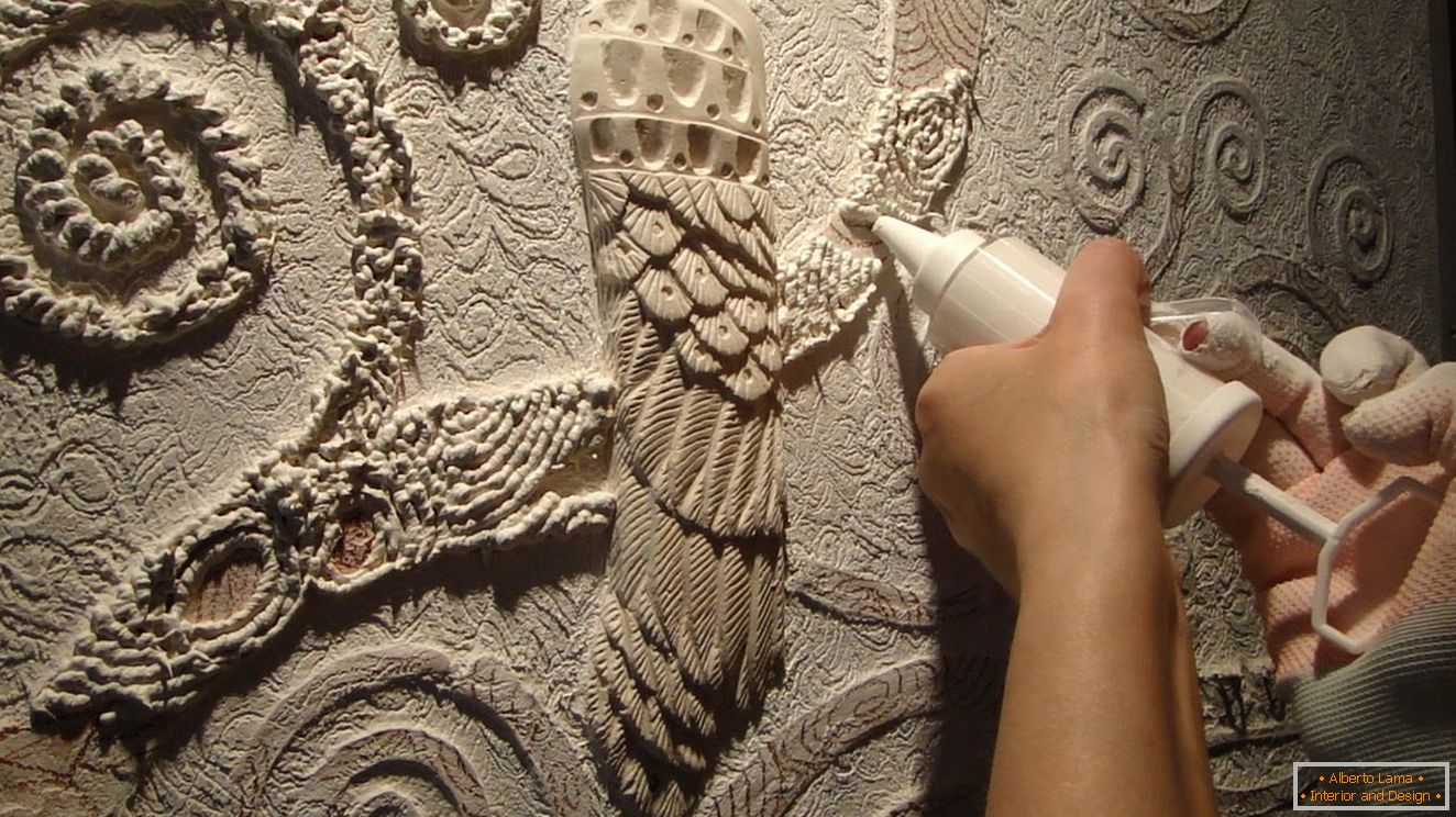 Manufacturing bas-relief