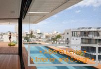 Pool on the fifth floor, as a luxurious addition to a new home in Tel Aviv