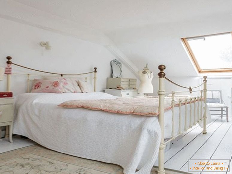 vintage-white-bedroom-decorating-decorating-with-vintage-furniture-ee24192fb50ecbd0