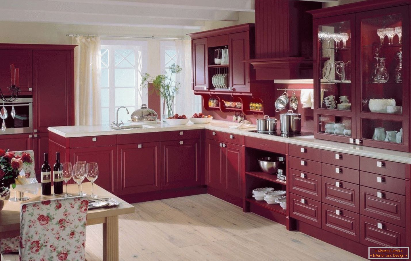 Kitchen furniture in burgundy color