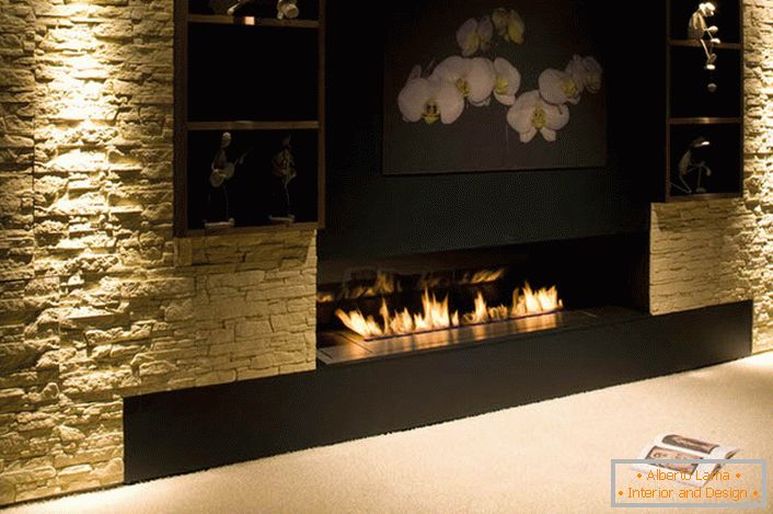 Built-in decorative wall trim elongated fireplace harmoniously fits into the interior of a modern room.