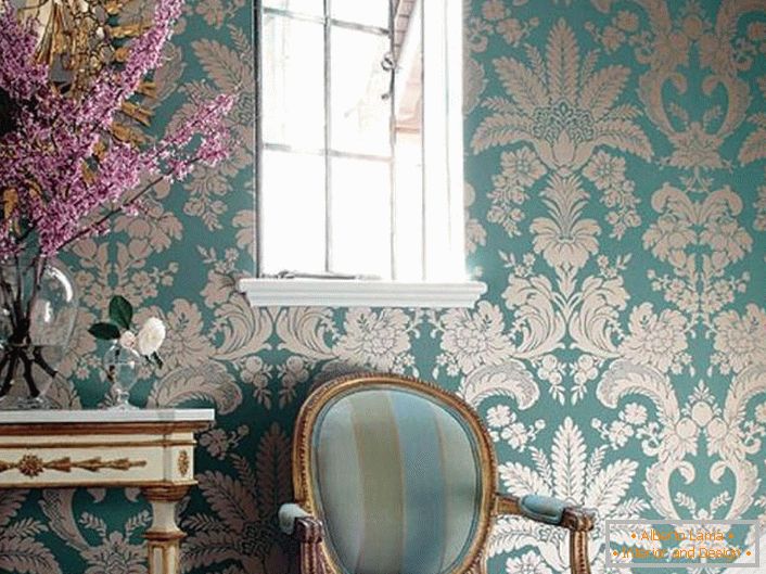 Gentle blue colors with patterns of gold color. Furniture with carved handles, edging mirrors are made in the best traditions of baroque style.