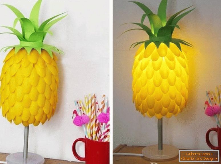 Table lamp in the form of pineapple