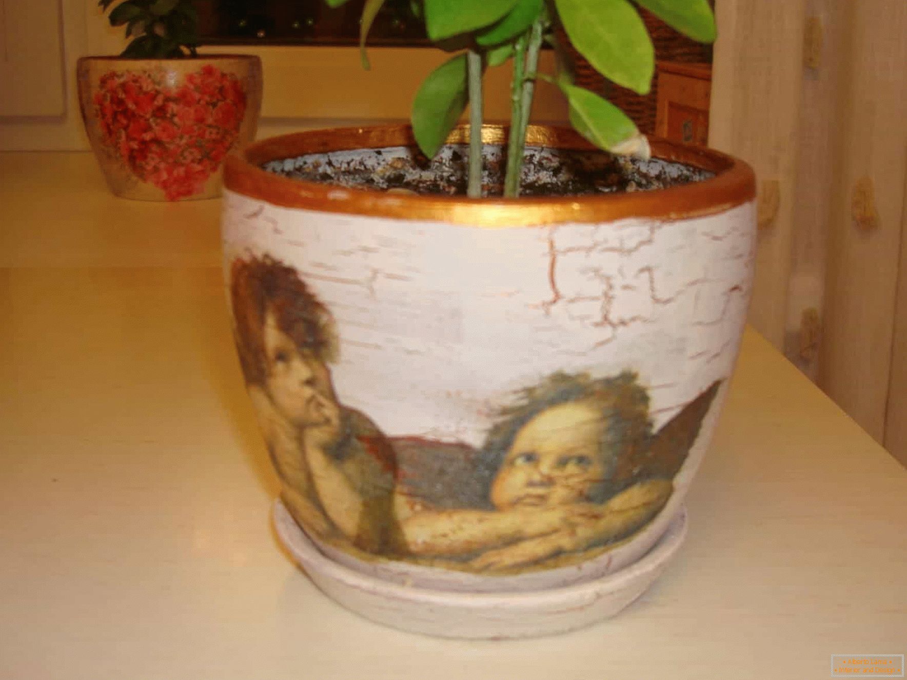 Decoupage on a flowerpot