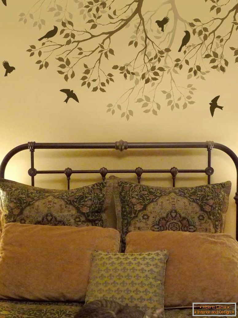 Tree with birds over the bed