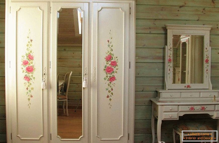 Cabinet decoration using drawing