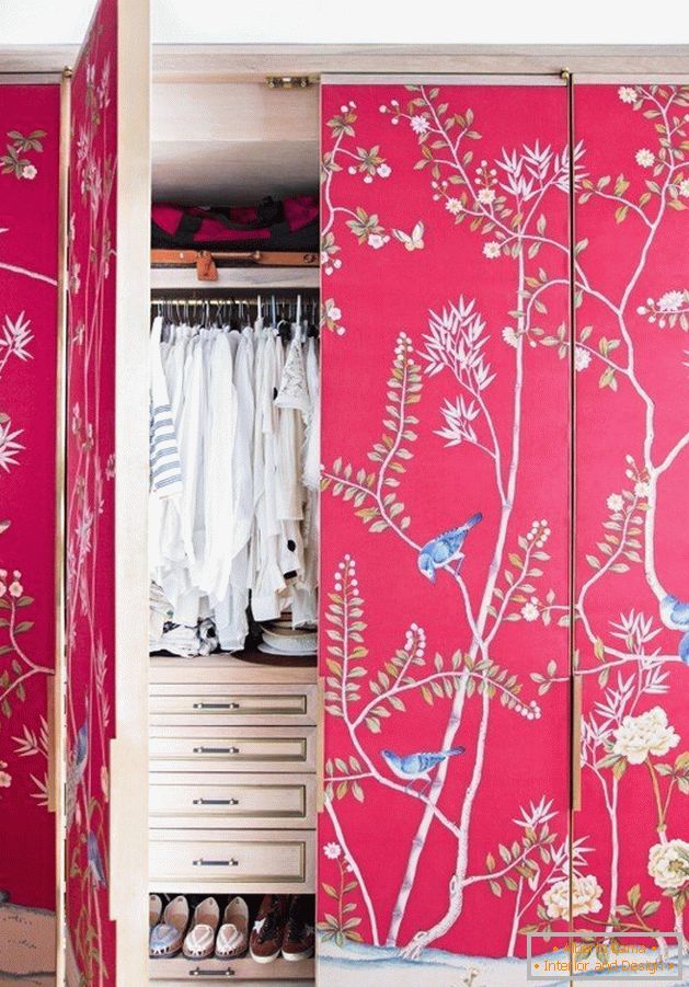 Pasting the doors of the wardrobe with wallpapers