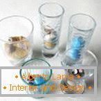 Decorating glasses with decorations