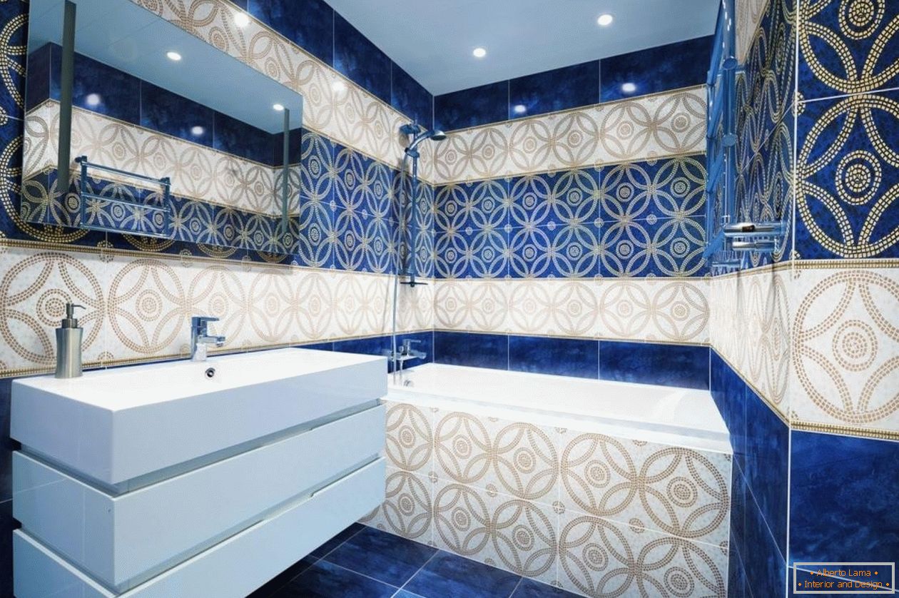 Tile with patterns in the bathroom