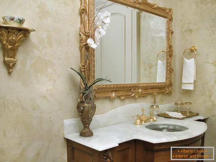 The Venetian штукатурка в ванной комнате в стиле модерн.