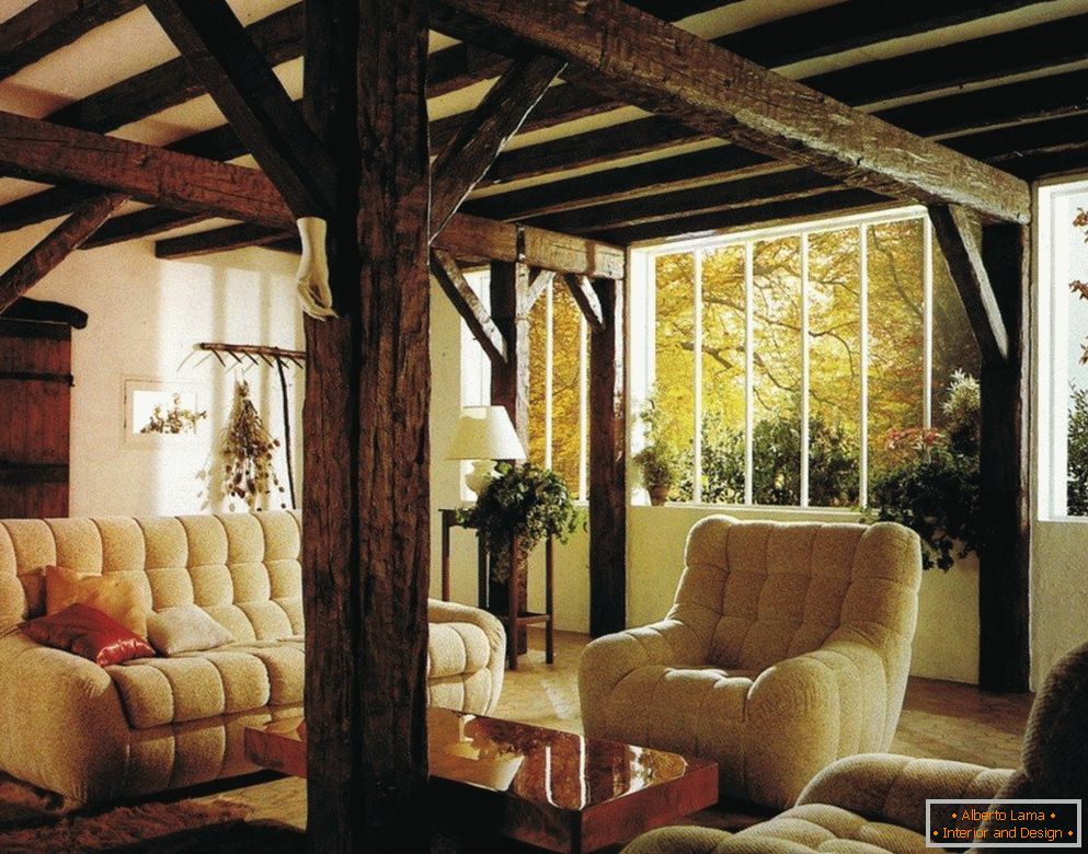 Wooden beams in the interior of the living room