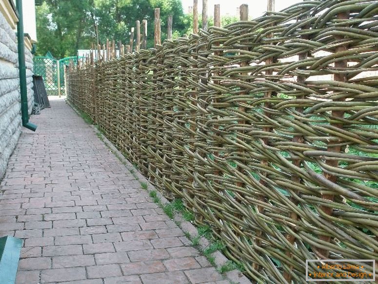 Braided fence with own hands