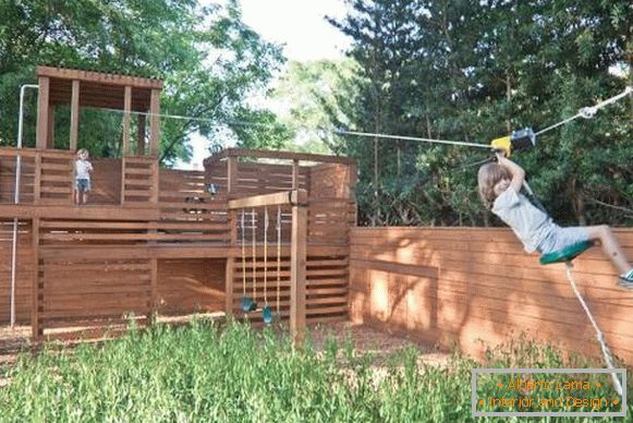 playground-with-ropes