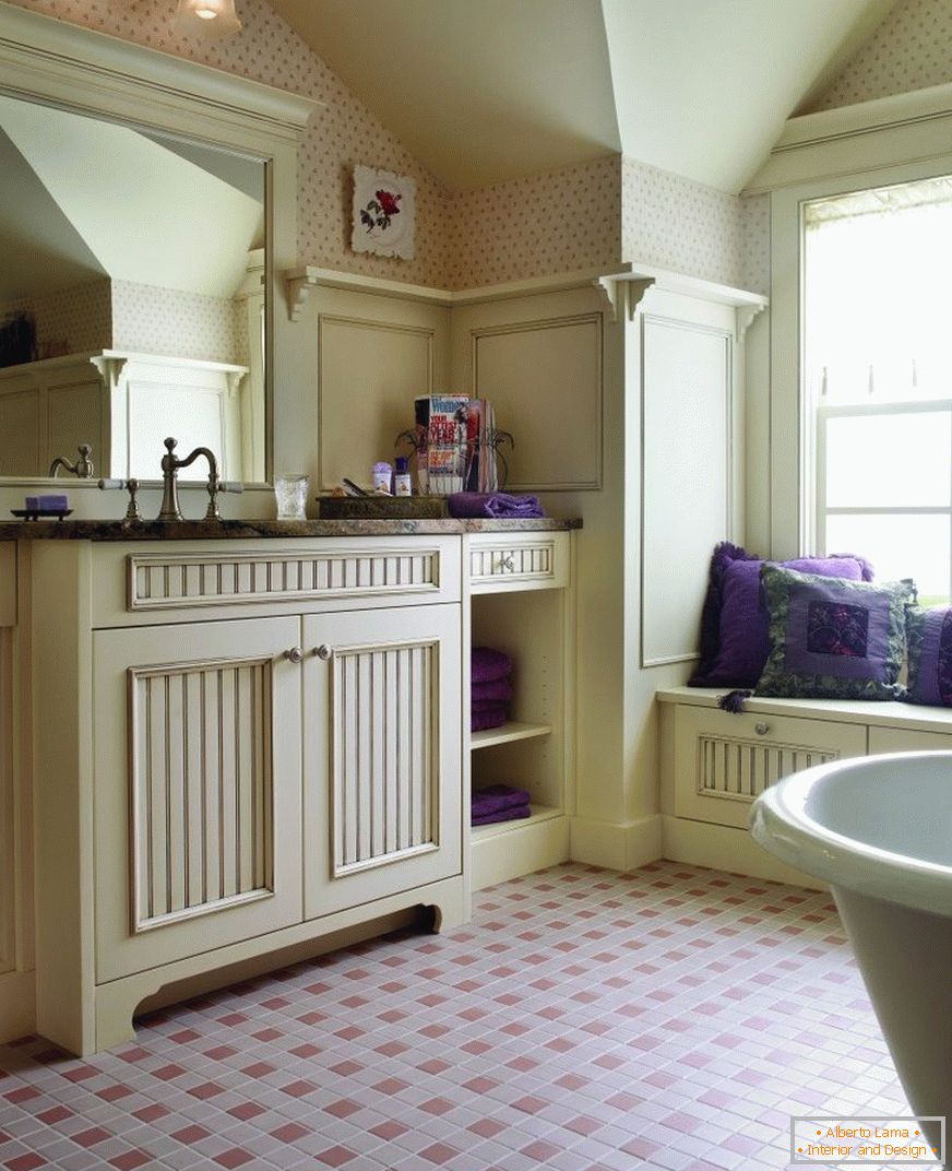 Bathroom in a classic style