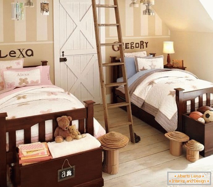 Children shared by a ladder between the beds for different children