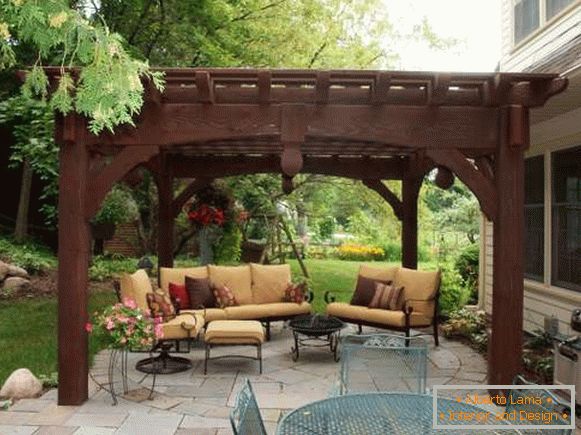 Modern design of the courtyard of a private house - photo of the arbor