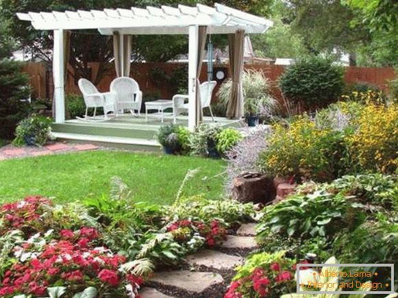 Photo of beautiful courtyards of private houses with flowers