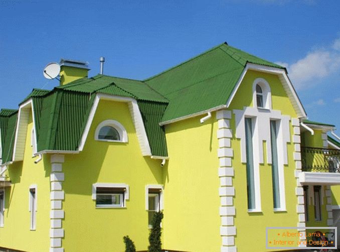 How to choose the color of the facade of the house