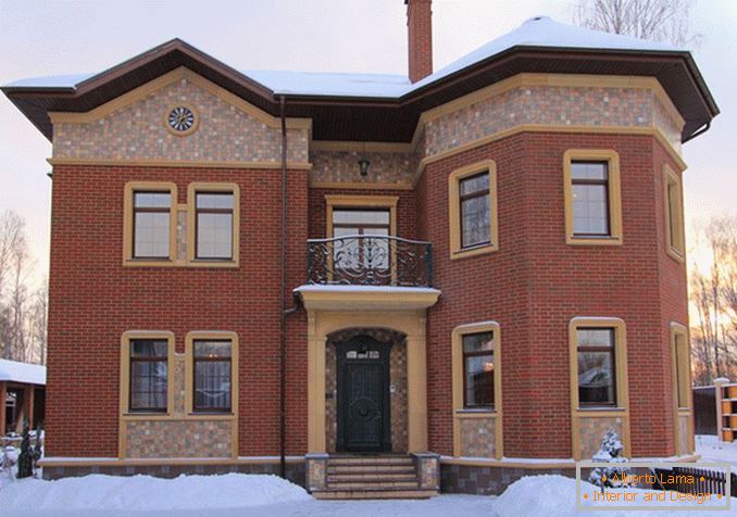 Decorative design of the facade of the house кирпичом фото