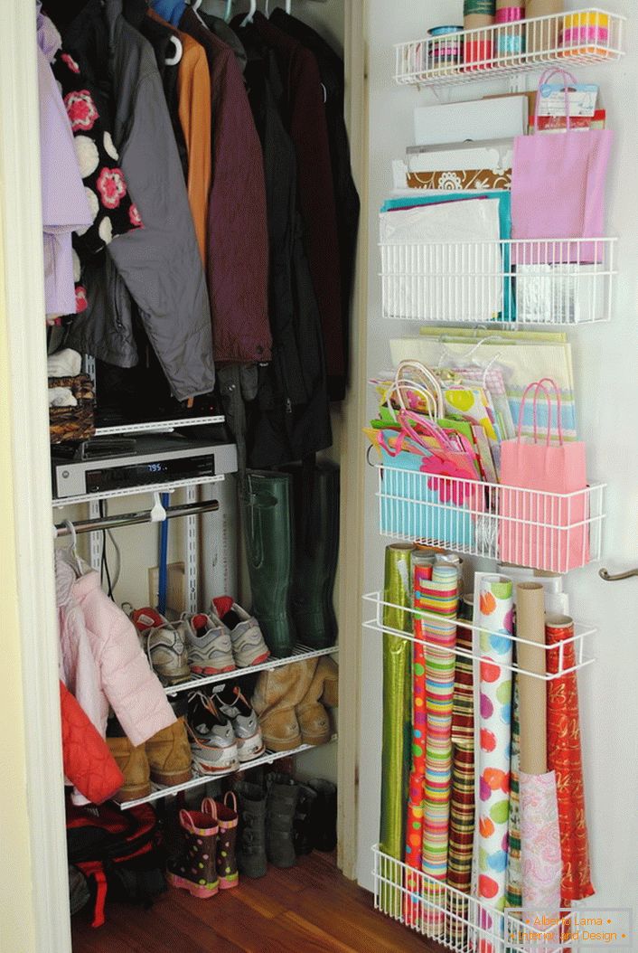 small-closet-organization