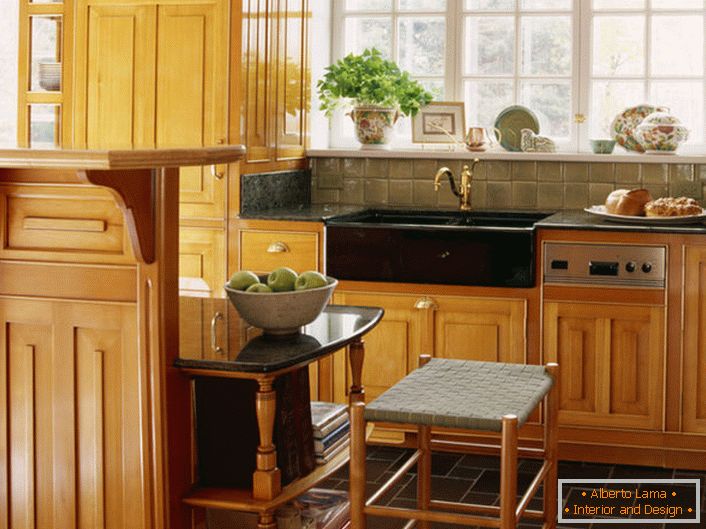 For square kitchens, it is best to choose an L-shaped wooden kitchen set.