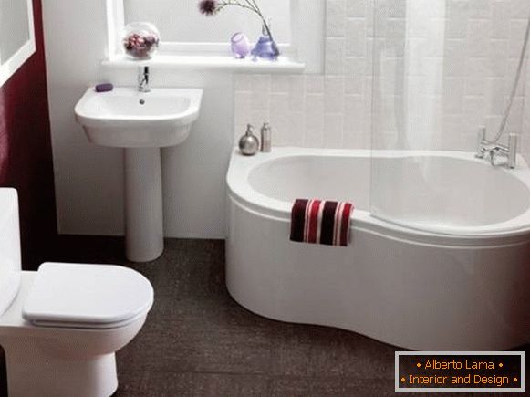 Combined bathroom with bath and shower at the same time