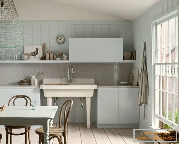 Small modern kitchens - a photo in the style of Provence