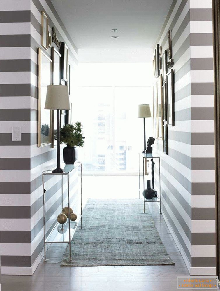Horizontal stripes in the interior