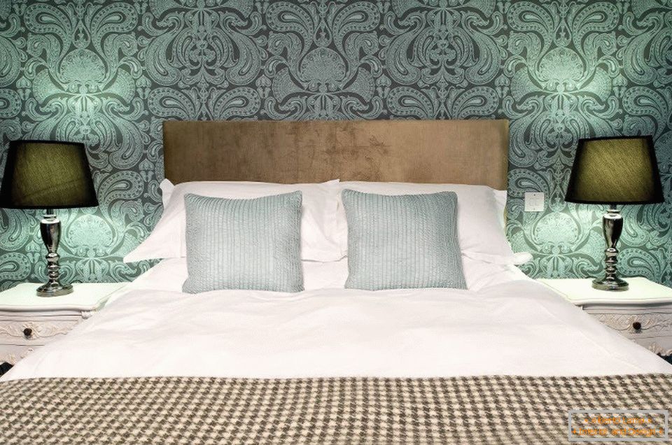 Bedroom design with wallpaper